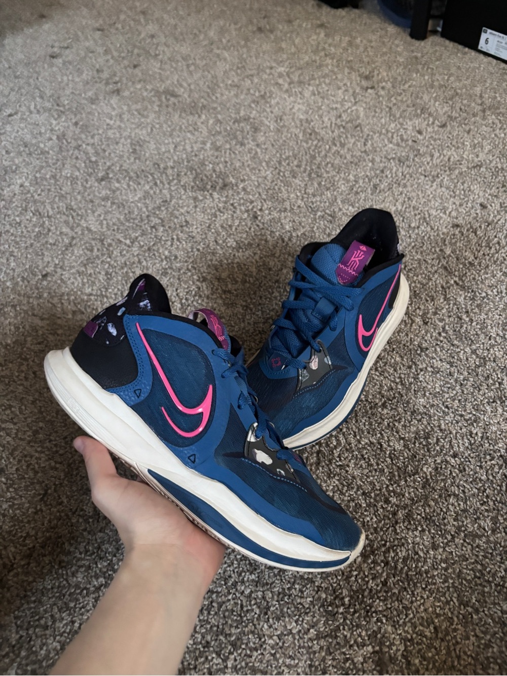 kyrie basketball shoes
